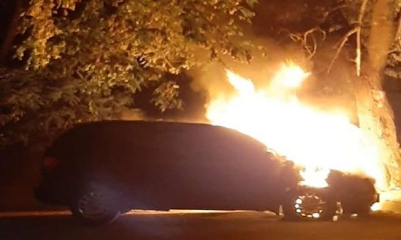 У Черкасах згоріла автівка секретаря міськради